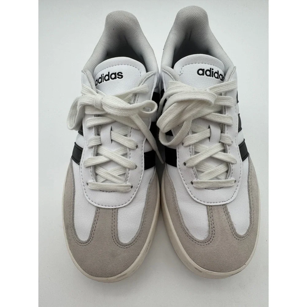 Adidas‎ Barreda Women's Sneakers Size 9 White Black Casual Shoes NWB Box